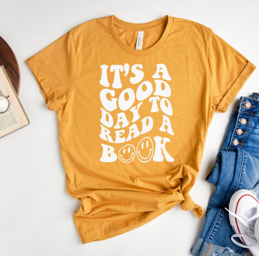 Good day to read Short Sleeve T-Shirt