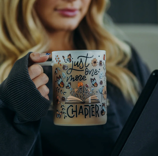 Just One More Chapter Book Lover 17oz Glass Mug with Lid and Straw