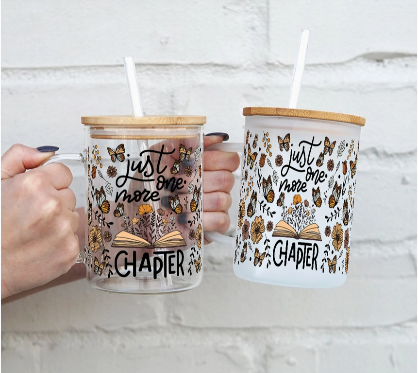 Just One More Chapter Book Lover 17oz Glass Mug with Lid and Straw